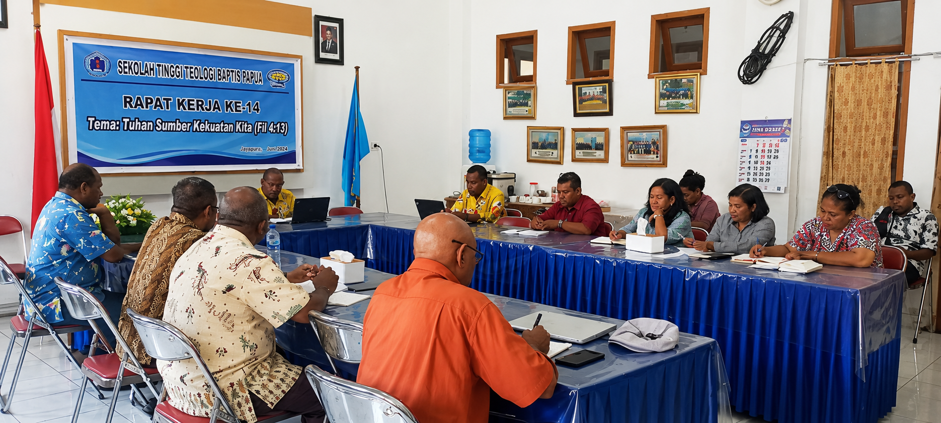 Rapat Lengkap Dosen & Staf Sekolah Tinggi Teologi Baptis Di Tanah Papua